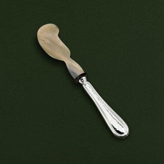 Designed for refined entertaining, this caviar blade features sterling silver and natural horn, offering a smooth, elegant way to serve the finest delicacies.