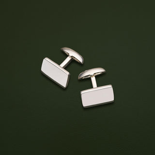 Sterling Silver rectangle polished cufflinks with articulated fitting. Can be personalised with engraving. 