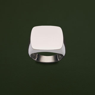 Sterling Silver square polished signet ring. Can be personalised with engraving. 