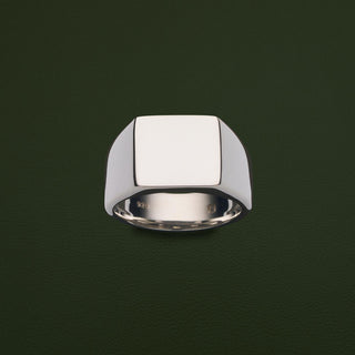 Sterling Silver square, polished signet ring. Can be personalised with engraving.